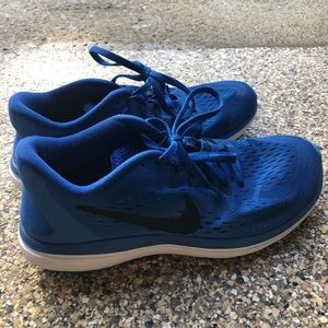 Nike Flex 2017 Run sneakers